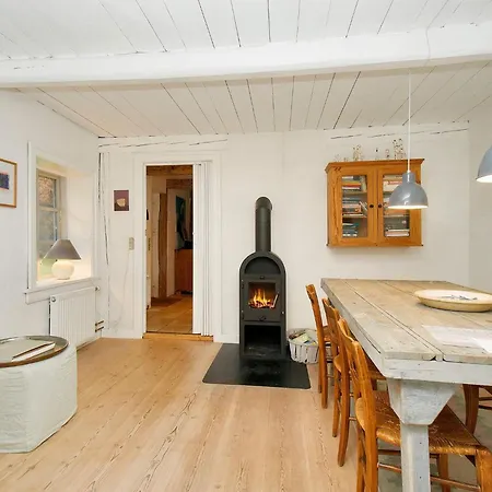 2 Person In Gilleleje-by Traum *