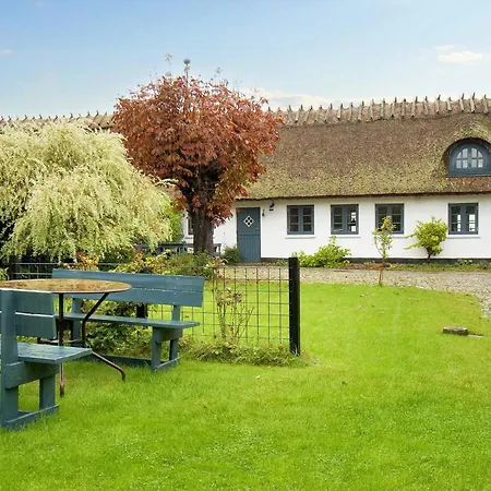 2 Person In Gilleleje-by Traum 길렐라이에