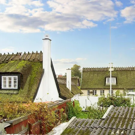 2 Person In Gilleleje-by Traum *